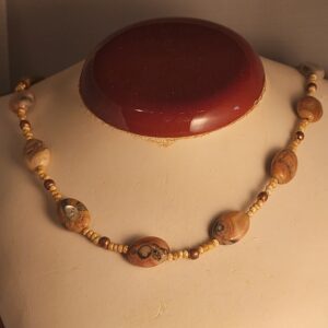 Agate and copper necklace